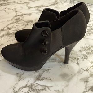 Black heels